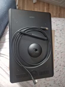Wacom Intuos M PTH-660