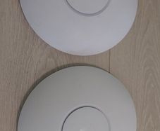 2x Ubiquiti Unifi U6 Pro