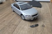 AUTOart 1:18 Volkswagen Phaeton (Silver) - Rare Diecast Model