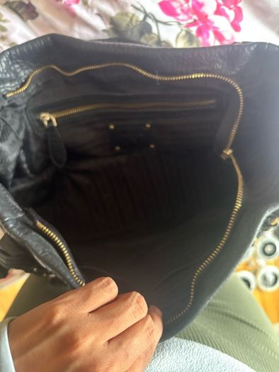 Authentic Prada Vitello Daino Leather Tote Bag - Black