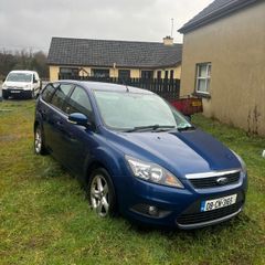 ford focus breaking