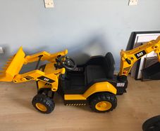Kids ride on digger - CAT Backhoe Tractor 12V Electric Ride On