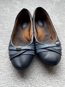 flat shoes
