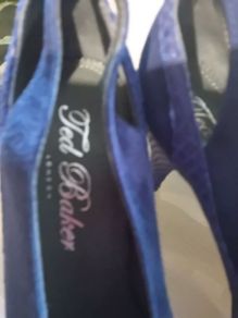 Ladies shoes