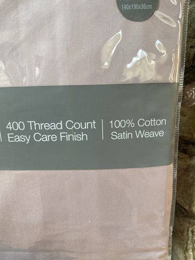 Christy 400 thread count double fitted sheet pebble cotton