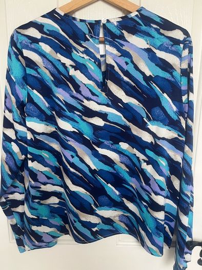 New Vila Top / Blouse - Size L