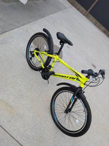 Nearly new yellow mountain bike