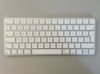 Apple A2450 Bluetooth & wireless keyboard