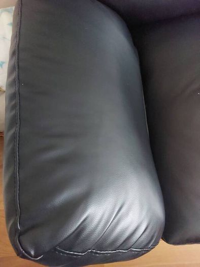 Immaculate Black Leather Look Sofa Set