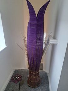 floor lamp+wall decor