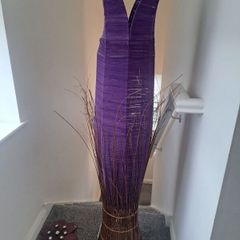floor lamp+wall decor