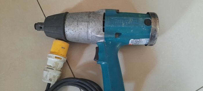 Makita 6906 19mm impact wrench 110v "Refurbished"