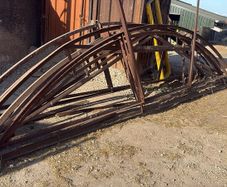 Steel trusses for round roof shed