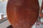 Antique loo table (tilt-top)