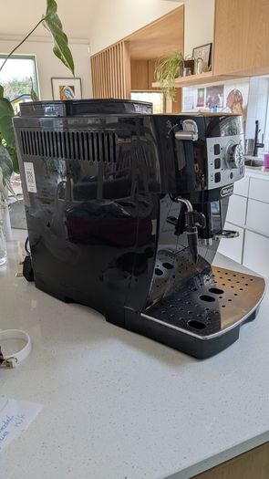 Delonghi Magnifica S - bean to cup
