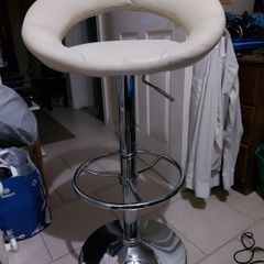 White Leather Kitchen Stool, Functioning Great and in very good condition
