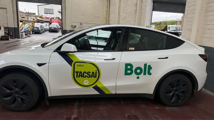 2025 taxi Tesla Model Y for rent