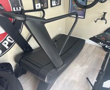 Treadmill - curved