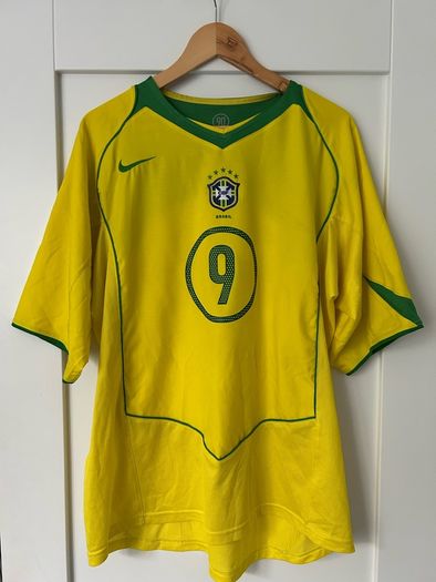2002 Brazil Home Jersey - Ronaldo R9 Print AUTHENTIC JERSEY.