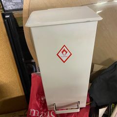 Fire retardant metal bin
