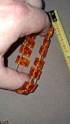 Bracelet amber.