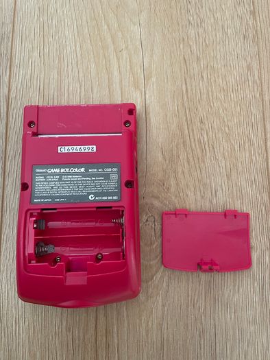 Nintendo Gameboy Color Red CGB-001 + Flash Card 4GB