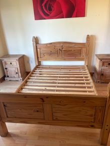 5-piece Corona Mexican Pine bedroom set