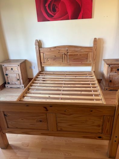 5-piece Corona Mexican Pine bedroom set
