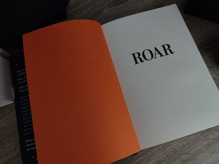 Roar: Thirty Women Thirty Stories ! Hand Signed by Cecelia Ahern ! Genuine Autograph ! Hardcover ! 2018 ! by HarperCollins !