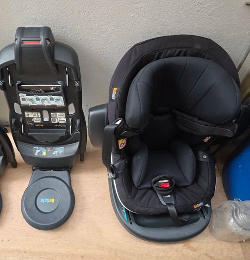 BeSafe iZi Modular i-Size Car Seat + ISOFIX Base - excellent condition