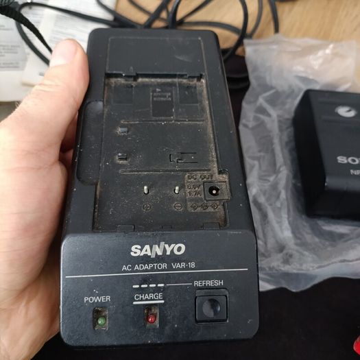 Vintage Sanyo VM-RZ1P Old Tapes Tape Premier Collection 8 mm Movie Video Camera Recorder Camcorder Japan cassette Handycam 8x Auto Focus