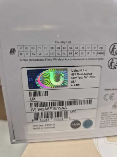 Ubiquiti UniFi Express UX EU Cloud Gateway and WiFi 6 Access Point