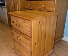 Bedroom furniture set