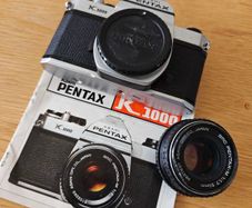 Pentax K1000 35mm SLR Film Camera + SMC Pentax-M 50mm f/1.7 Lens | Manual Included