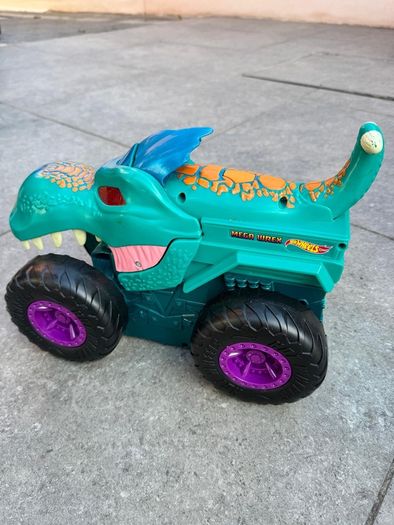 Hot Wheels Monster Trucks Mega Wrex
