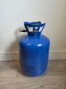 Helium ballon tank (empty)