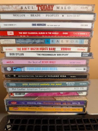 CD collection 200+ CDs pink floyd