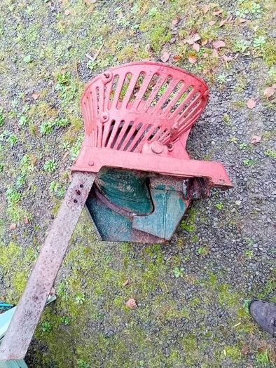 "Beet pulper " Wexford engineering turnip cutter   Free moving parts  NEEDS: TWO LEGS NEW SET OF BLADES