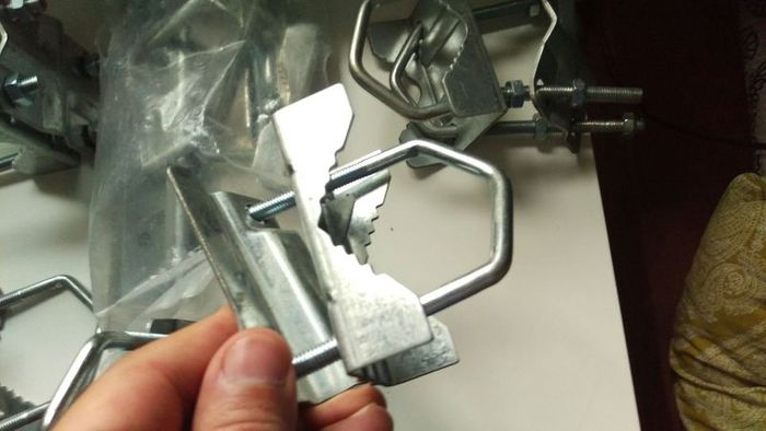 5 pieces of Clamp for satellite or poles