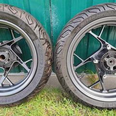 yamaha xmax wheels and exhaust