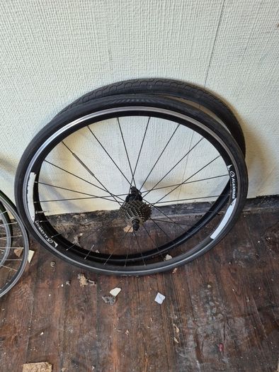 Racing bike wheels