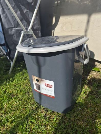Portable Camping Toilet / Compact Toilet