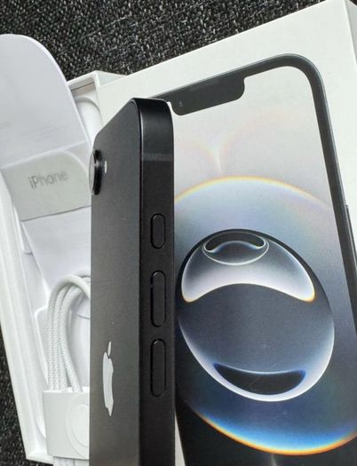 iPhone 16e Black 256GB, Unlocked to any Network