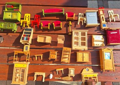 dolls' house furniture