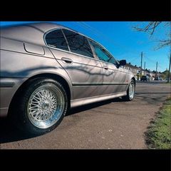 BMW 523i AUTO - classic insurance eligible 149