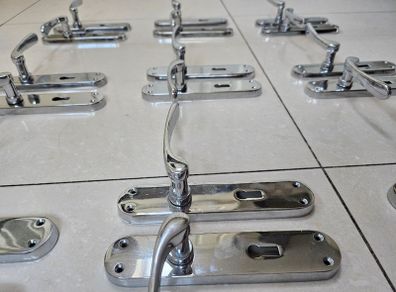 9 set's of chrome door handles