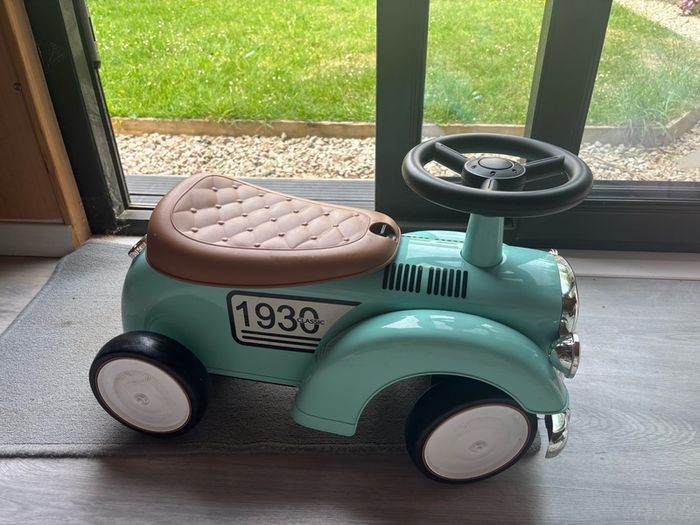 Kids Vintage Rode-On Car - Great Condition