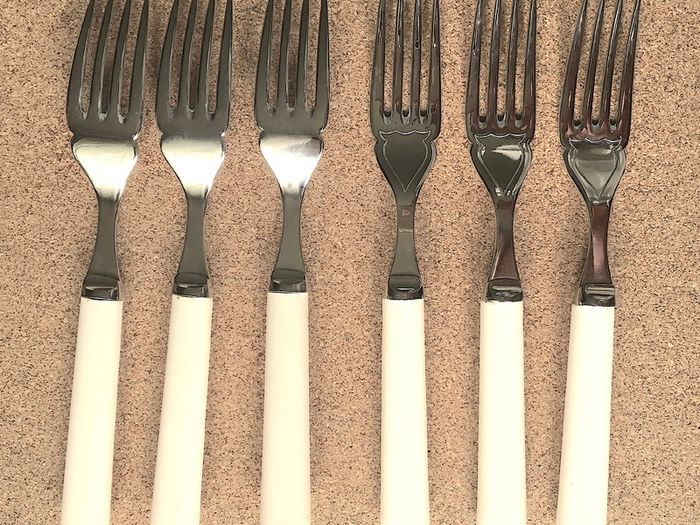 Full vintage matching set of 12 knives and forks