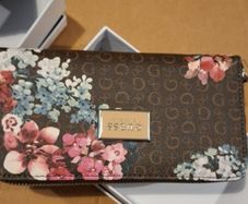 New Guess Wallet