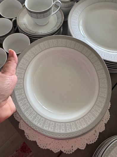 Dinner Set for 6